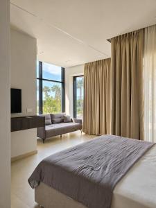 Suites By Jordans Hotel