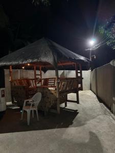 Mini Villa Triple R Apartelle