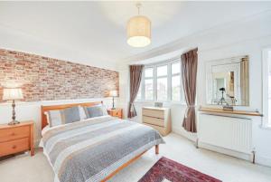 Royal Birkdale Stay