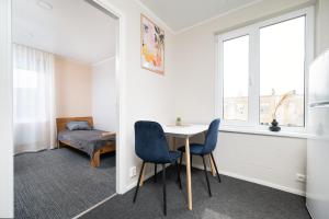 Apartment 8 - Bright 2BR Apartment, Near Centre, Airport Access