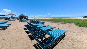 Happy Hippy Beach Cabanas Peanut Farm