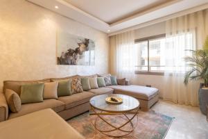 TajLiving3-E514