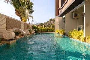 Chic Condo in Karon by Lofty