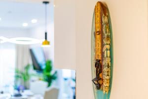 2BDR Condo Beach Downtown Jacuzzi Pool Amenities