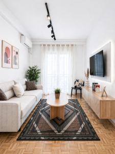 Cozy & Stylish Apartment with Balcony Netflix Near Metro