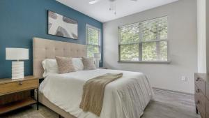 Landing Beautiful 1BD Game Room Clubhouse