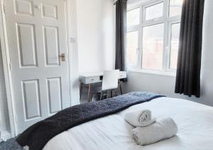 Comfy 2BR Flat on Hucknall Road Nr City Hospital