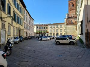 Borbos House - Holiday Home Lucca Centro Storico