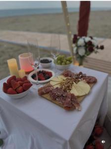 Apartamentos Gabi Primera línea playa cuatro