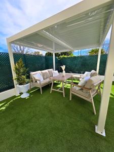 VELA ONE - Luxury 2 Bedroom - Terrace - Pool - Walk to Puerto Banús & Beach