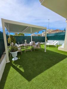 VELA ONE - Luxury 2 Bedroom - Terrace - Pool - Walk to Puerto Banús & Beach