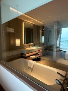 SolStay A La Carte Ha Long Bay