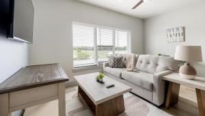 Landing Spectacular 2BD in Grand Prairie