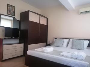 BlueWave Pool Apartaments