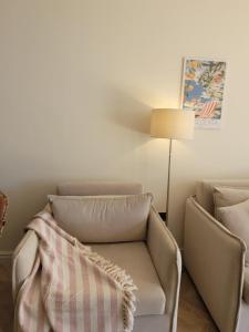 Sunset Seaview Apartment with private patio Dhërmi