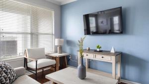Landing Modern 1BD Gym Clubhouse