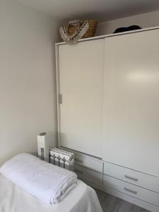 Salou Centre, C Bilbao 100 m beach, sleeps 4