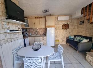 Jolie maison 5 personnes, CLIM, WIFI, 100m de la plage, secteur Lydia Grande Plage