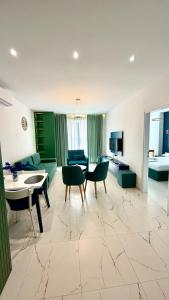 EKAM Sun Apartments