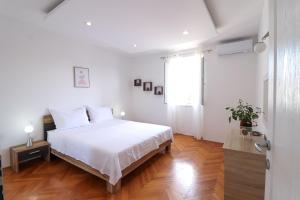 Central 3-Bedroom Penthouse