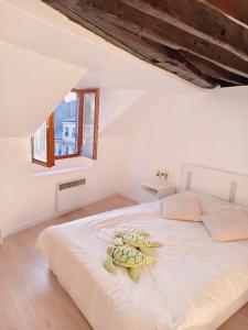 Beautiful 2-Room Apartment in Provence, Galeries Lafayette