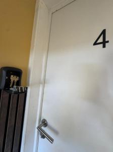 Elegant 1BR Stay with Contemporary Design in Liège