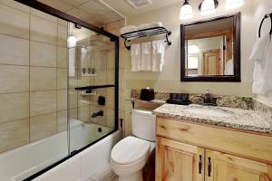 Timberline Condominiums Studio Deluxe Unit 218