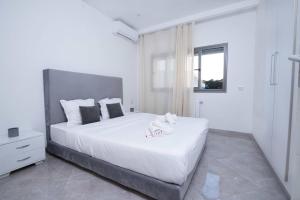 Luxurious 5-Bedroom Apartment in La Marsa, Tunisia