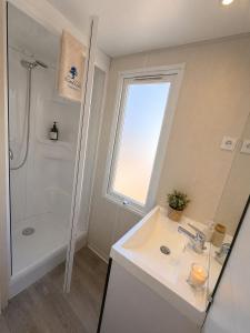 Mobilhome Vent d Ete Camping avec piscine