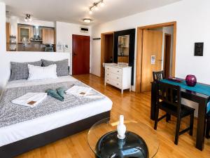City center apartment with balcony