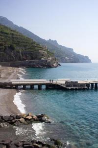 Seafront Escape Amalfi Coast 30 sec to the beach