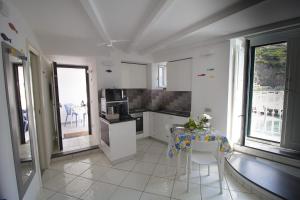 Seafront Escape Amalfi Coast 30 sec to the beach