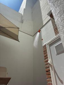 Nuestro lugar feliz Apartamento Barbate - Patio ducha exterior