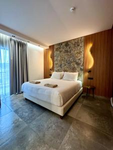 IONIAN SUITES by Bruskos