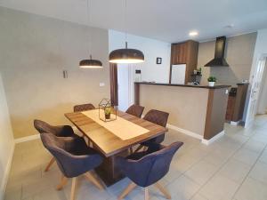 Ferienhaus Maxi mit Pool - Biro Tours nr 72