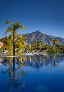 Laminar Luxury 4BR Apartment Marbella Pool & Parking