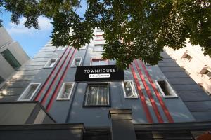 Super Townhouse SR Nagar Metro Station Hyderabad