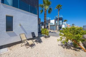 Sunny Haven Caboroig