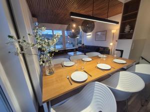 LakeView 59 Lemon Resort Spa