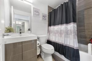 Warm Studio Hideaway - Queen & Sofa Bed