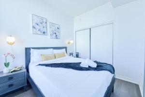 The Cozy Flex 1BR and Den Suite - Prime Location