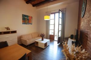 Bright and Spacious City Center Apartment
