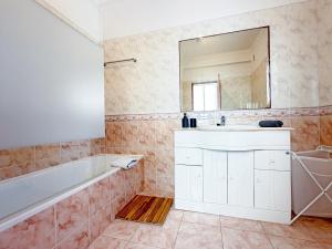 House with Pool 5min Walk to Alemães Beach by BeCherish