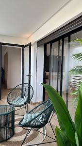 Prestigious beachfront apartment on Plage des Nations