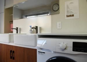 Near Shinsaibashi Dotonbori ,private 2nd floor,8 single beds