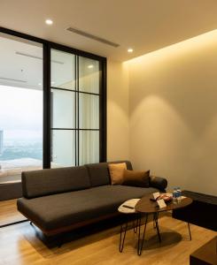 Trầm Room Calm & Dark Wood