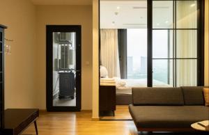 Trầm Room Calm & Dark Wood