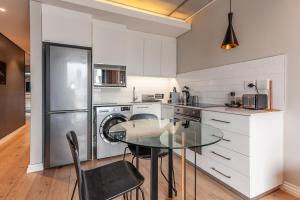 Docklands 1br Views Style no load shedding