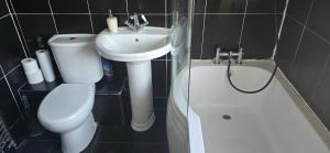 Jusdor Lovely Six bed Home in Filton