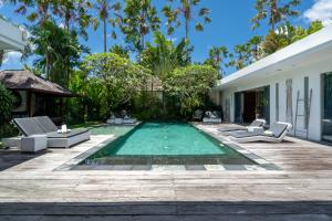 Villa Papiya - Luxurious 4BR Haven in Seminyak